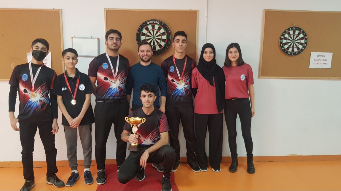 Dart Genç Erkekler Yarışmasında İstanbul Şampiyonu Okulumuz Öğrencileri